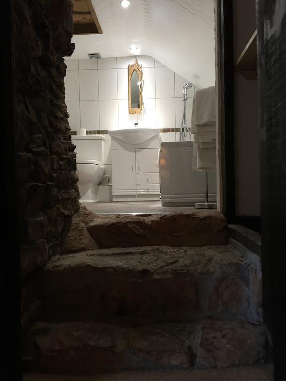 Old Church House Inn นิวตันแอบบ็อต ห้อง รูปภาพ
